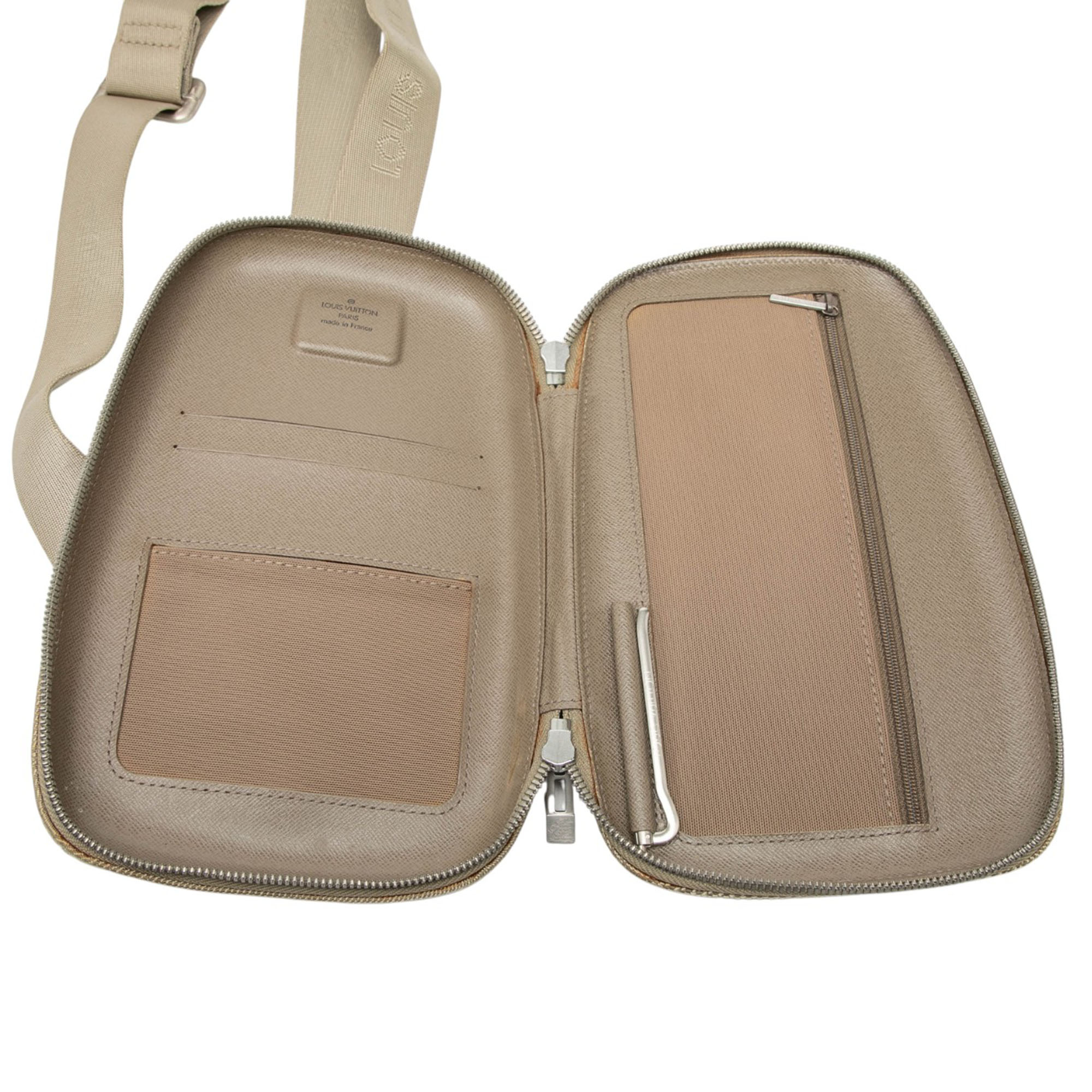 Pre-owned Pocket Holder