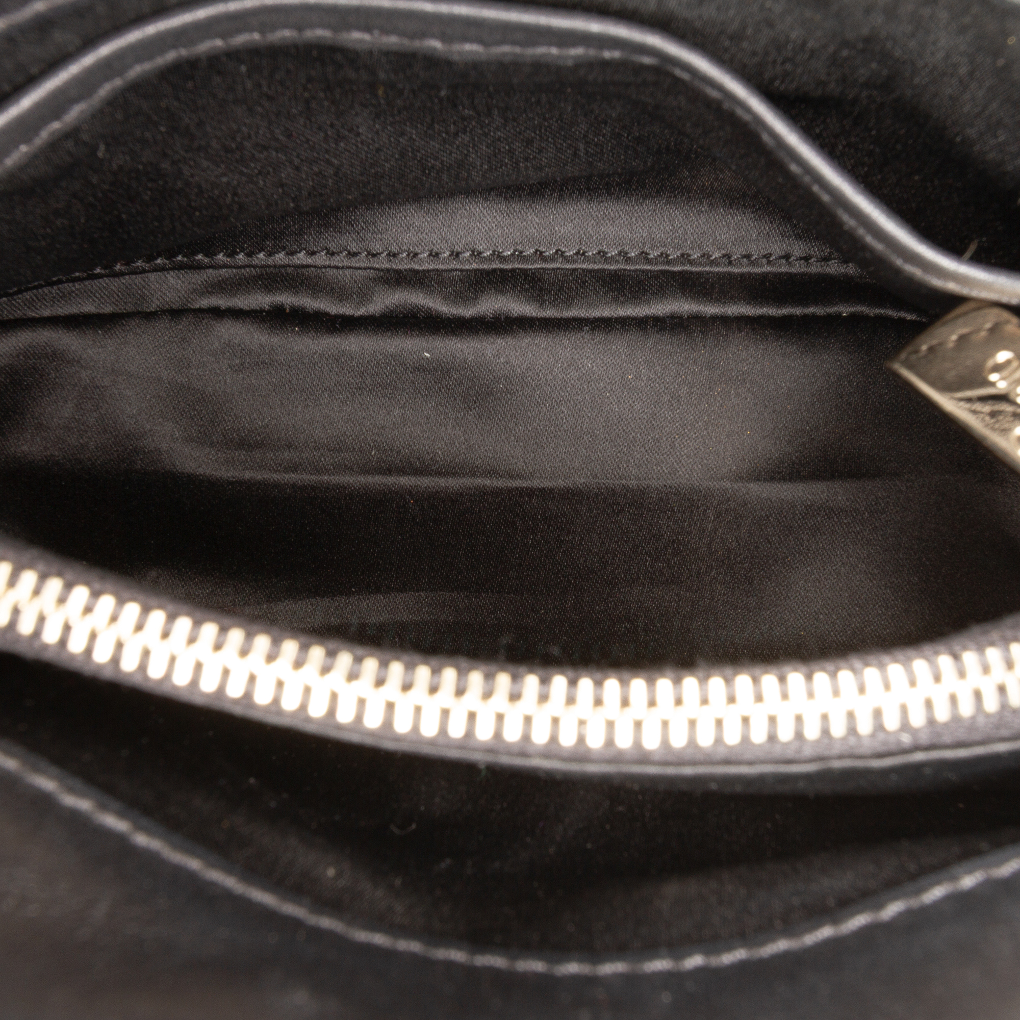 Pre-owned Leather Shoulder Bag