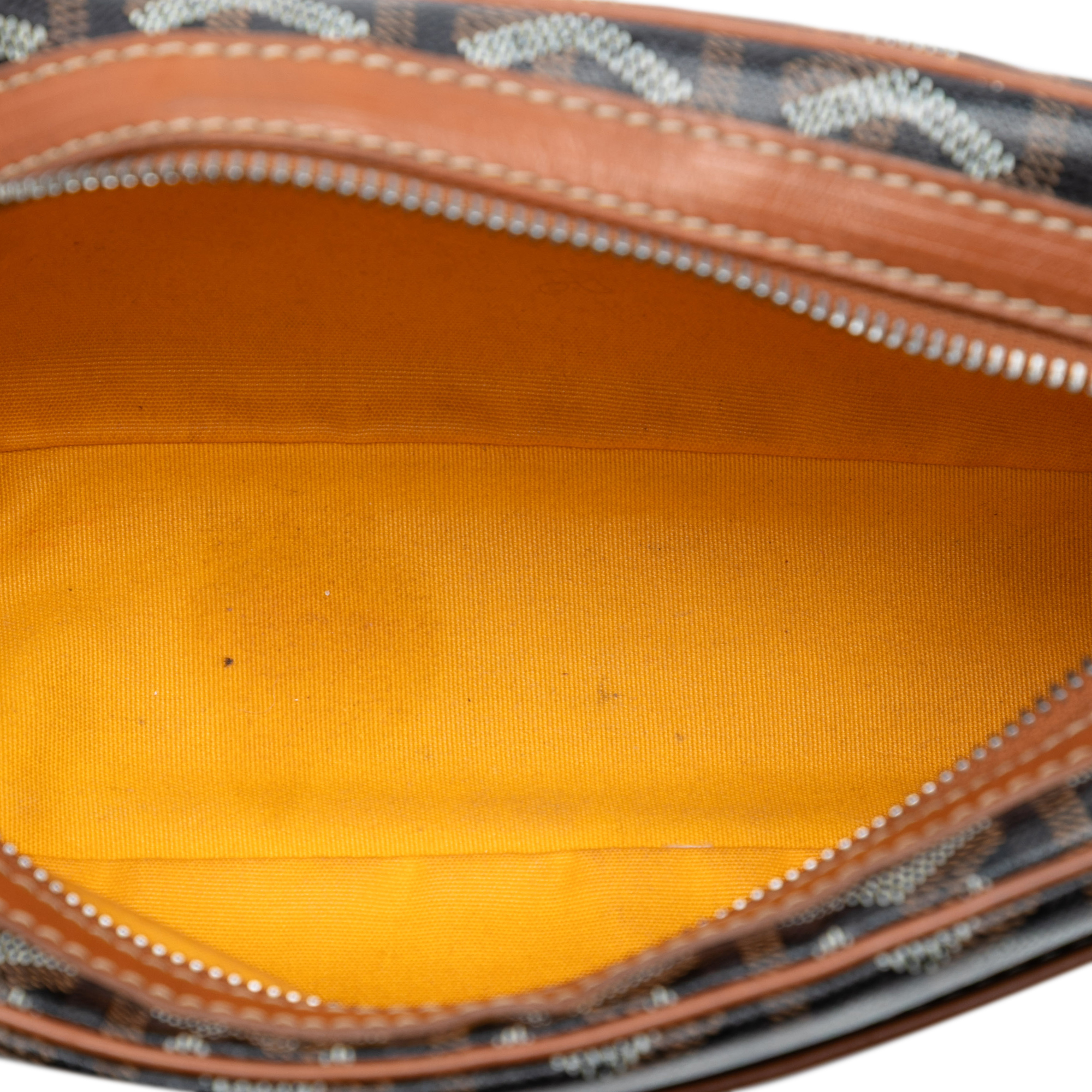 Pre-owned Camera Bag